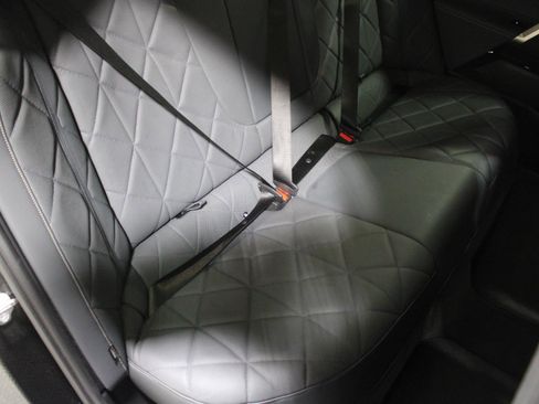 Used 2022 BMW iX xDrive50 w/ Premium Package image 17