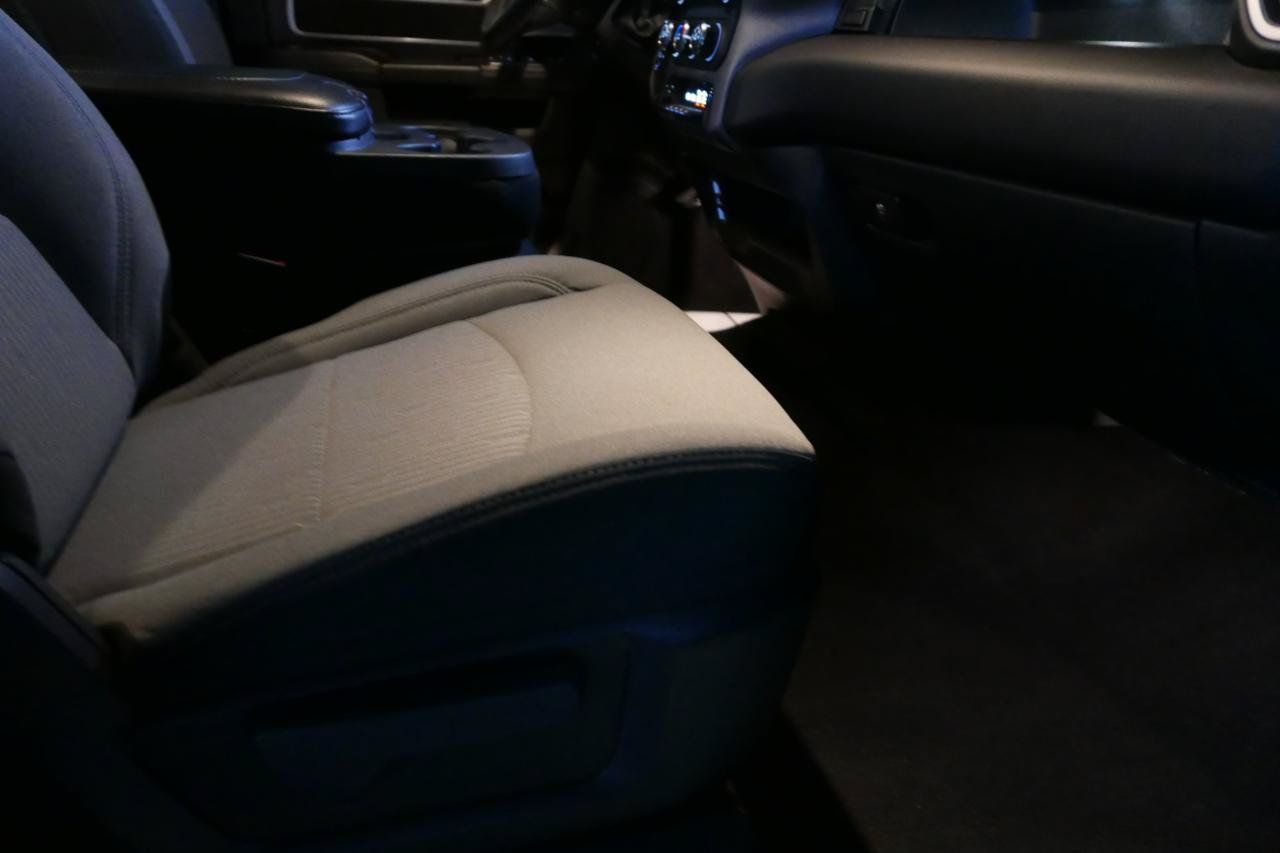 Used 2024 RAM 2500 Big Horn AWD/4WD image 11