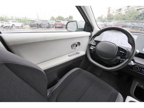 Certified 2023 Hyundai Ioniq 5 SE w/ Cargo Package RWD image 9