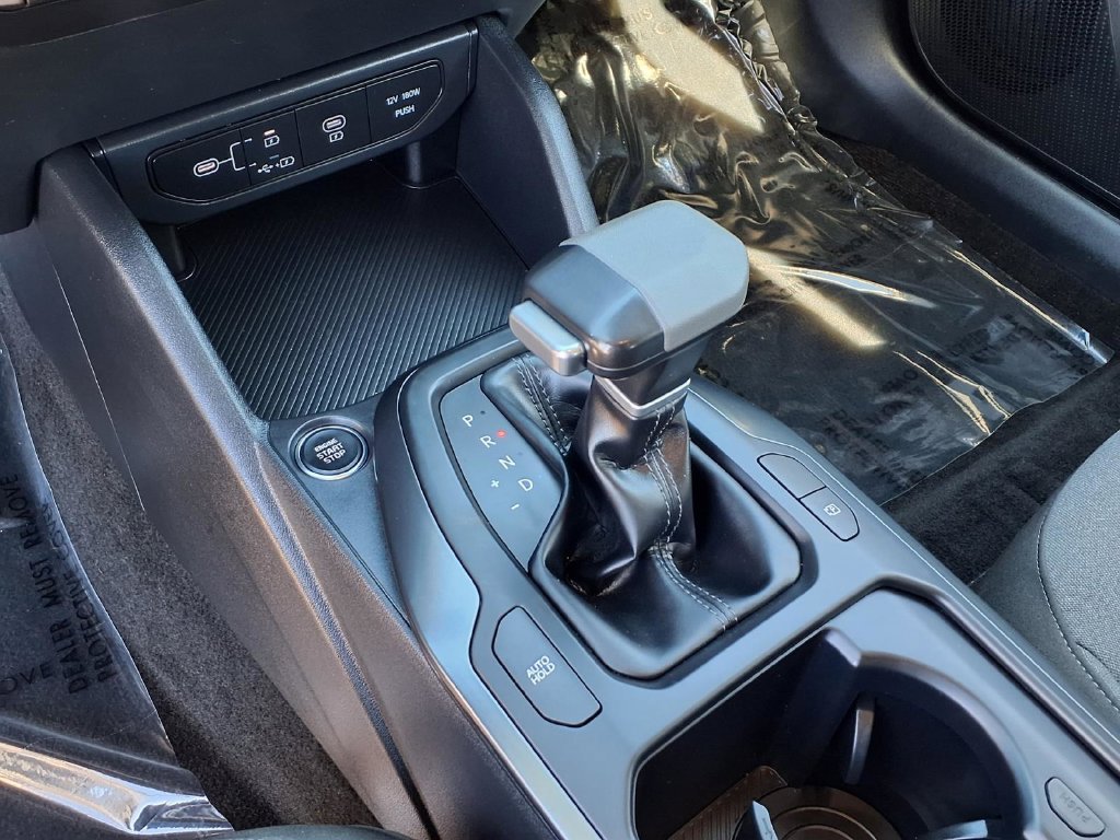 Certified 2025 Kia K4 FWD image 27