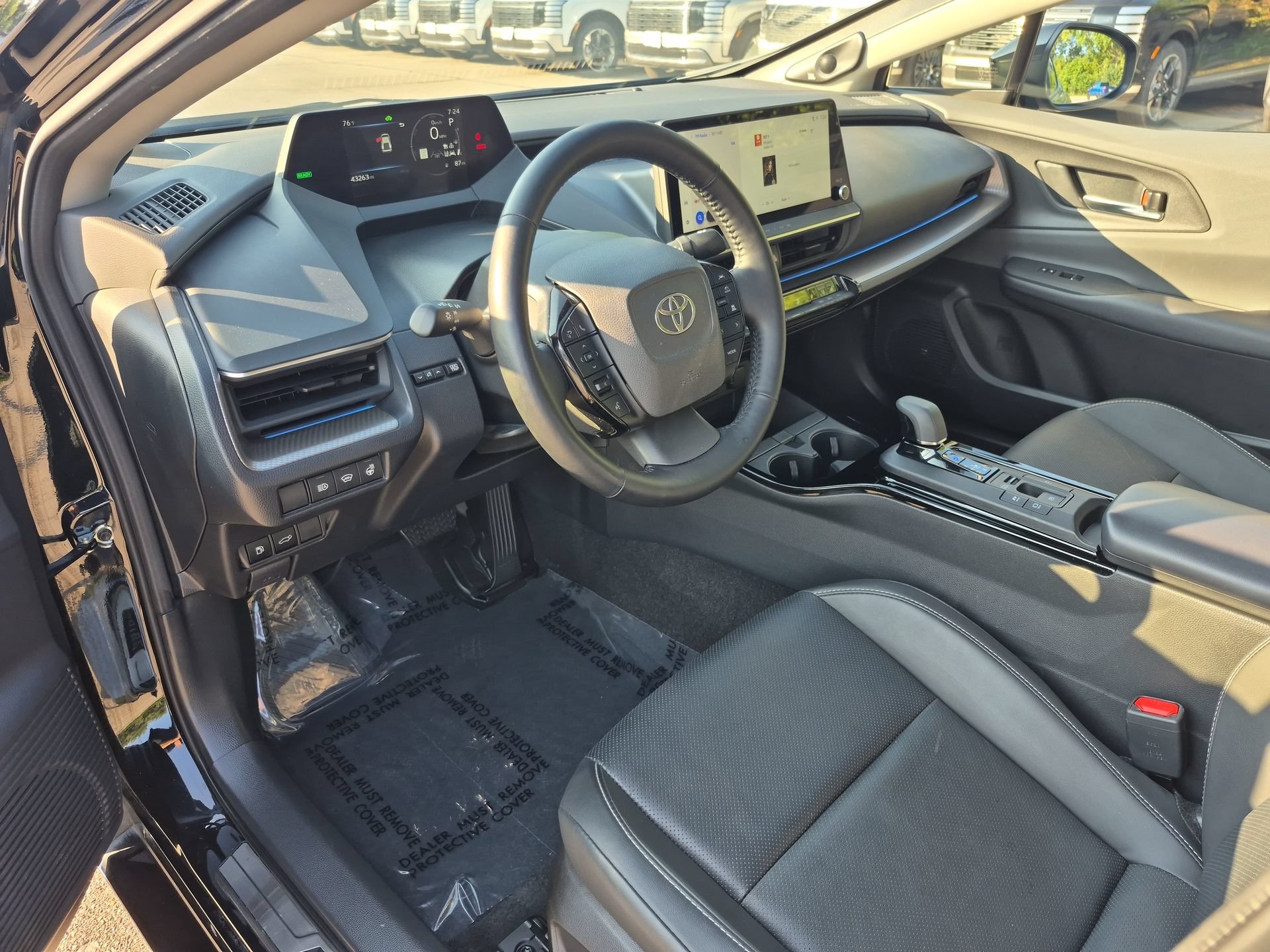 Used 2024 Toyota Prius Limited w/ Limited Premium Package AWD/4WD image 11