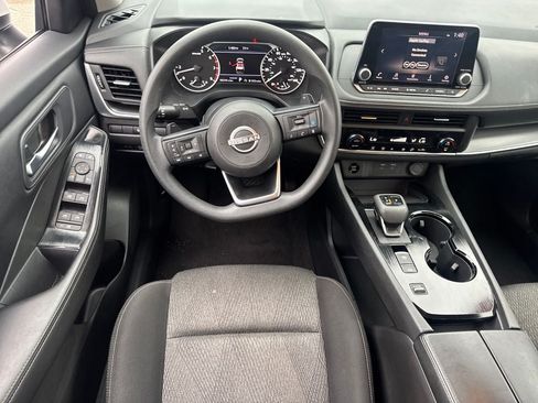 Used 2024 Nissan Rogue SV FWD image 14