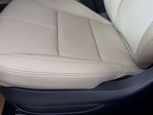 New 2026 Lincoln Corsair Premiere FWD image 21
