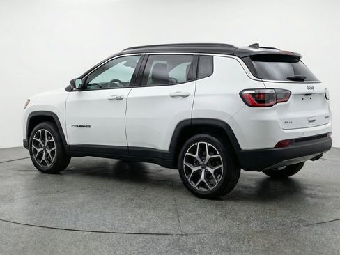 Used 2025 Jeep Compass Limited AWD/4WD image 6