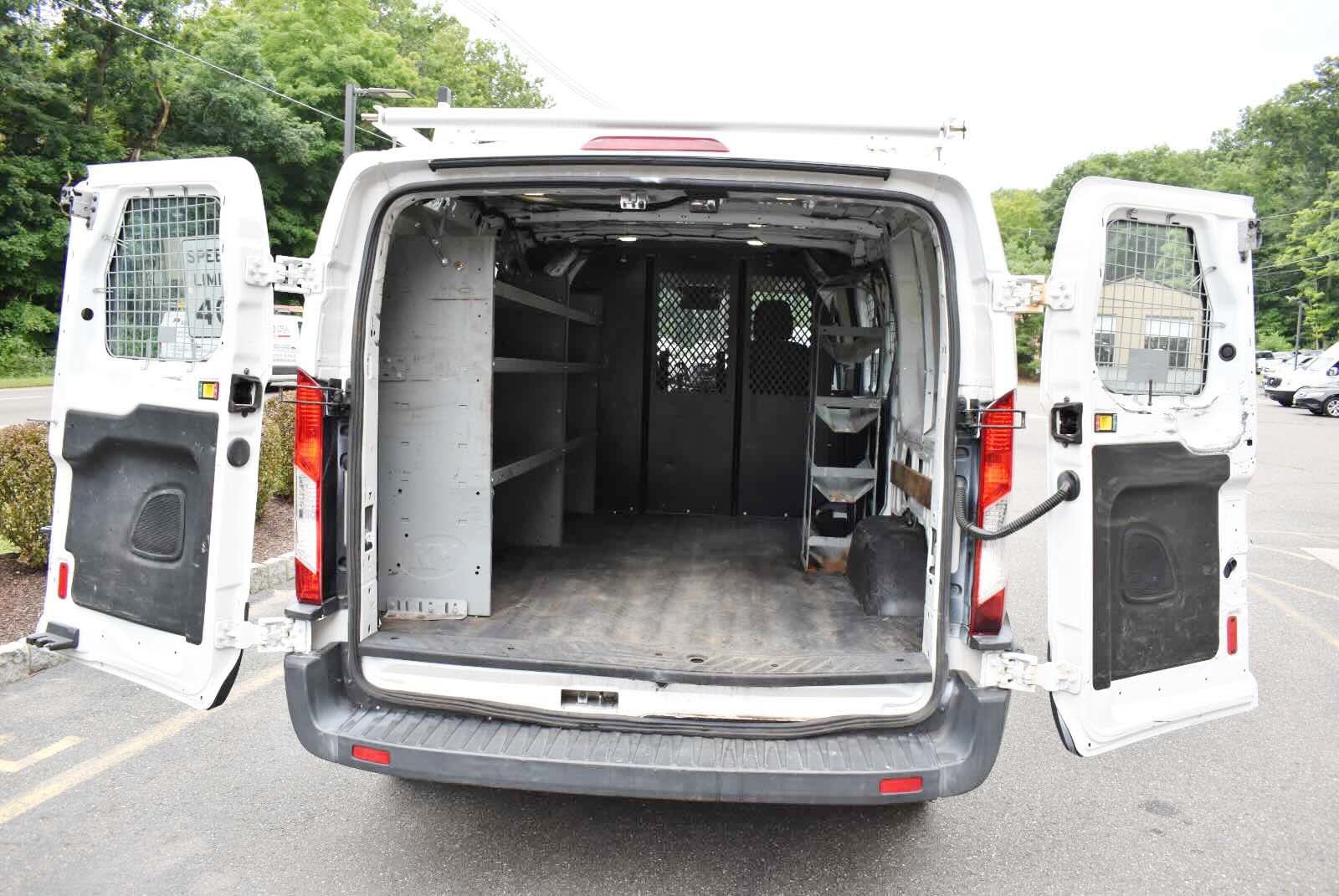 Used 2017 Ford Transit 250 130 Low Roof w/ Exterior Upgrade Package RWD image 19