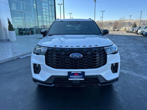 New 2026 Ford Explorer ST-Line w/ ST-Line Street Pack image 4