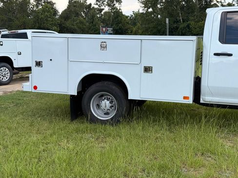 New 2025 GMC Sierra 3500 Pro w/ Convenience Package AWD/4WD image 7