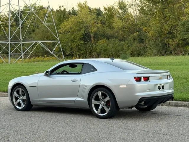Used 2010 Chevrolet Camaro LT w/ RS Package RWD image 10