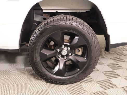 Used 2019 RAM 1500 Big Horn AWD/4WD image 19