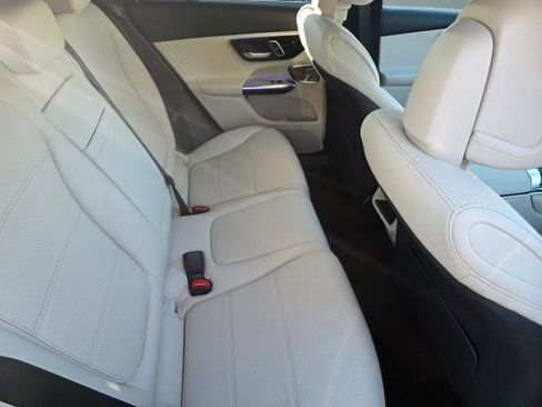 Used 2026 Mercedes-Benz GLC 300 4MATIC image 24