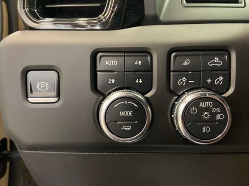 Used 2022 GMC Sierra 1500 AT4 w/ AT4 Preferred Package image 23