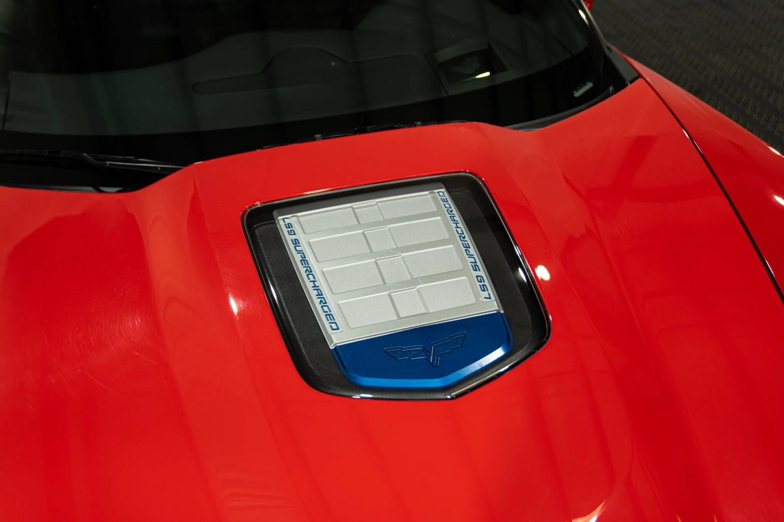 Used 2010 Chevrolet Corvette ZR1 w/ Preferred Equipment Group RWD image 6