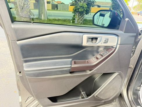 Used 2020 Ford Explorer Limited RWD image 14