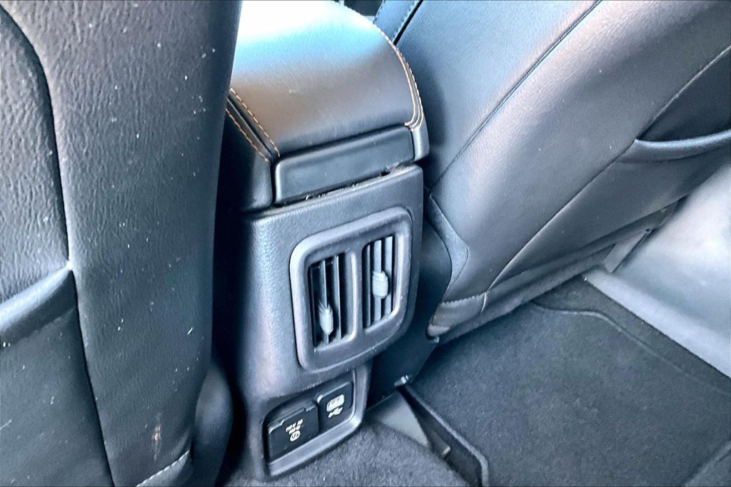 Used 2018 Jeep Compass Limited w/ Navigation Group FWD image 25