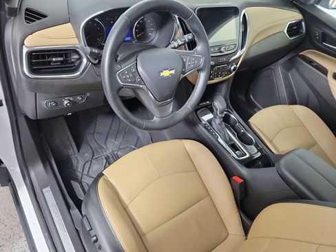 Used 2024 Chevrolet Equinox Premier w/ LPO, Floor Liner Package FWD image 11