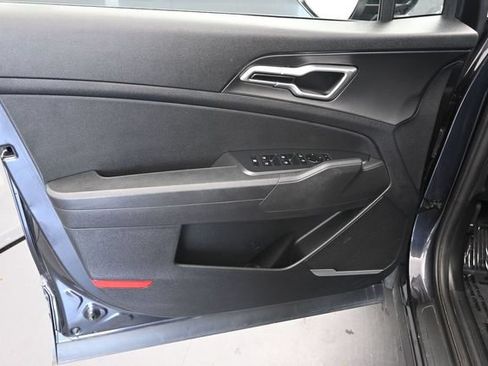 Used 2026 Kia Sportage LX FWD image 16