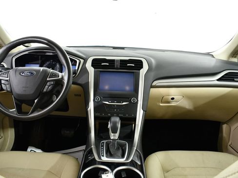 Used 2013 Ford Fusion SE FWD image 7