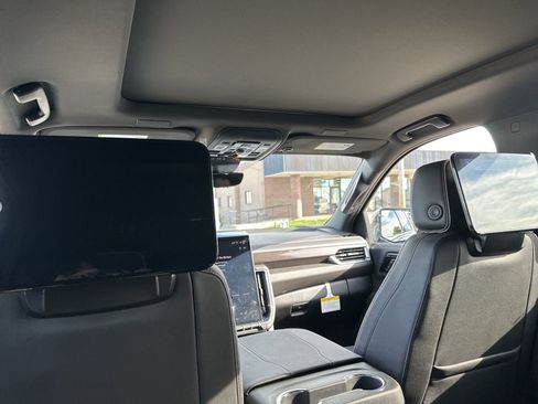 New 2026 GMC Yukon XL Elevation w/ Elevation Premium Package image 29