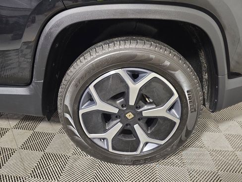 Used 2024 Rivian R1T Adventure image 10