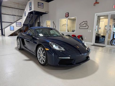 Used 2018 Porsche 718 Boxster RWD image 64