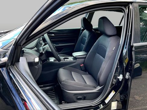 Used 2019 Nissan Altima 2.5 S AWD/4WD image 9