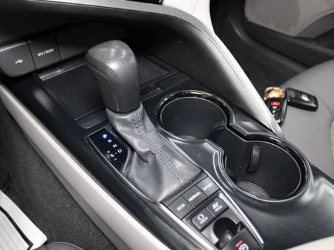Used 2020 Toyota Camry LE w/ Fleet Convenience Package FWD image 14