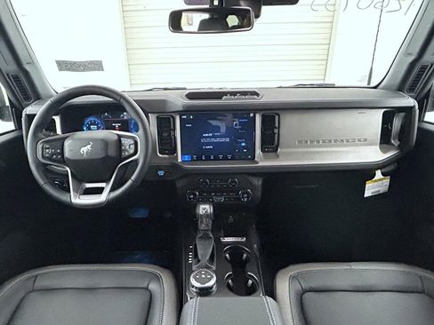 New 2026 Ford Bronco Outer Banks image 13