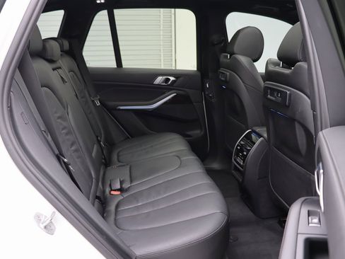 Used 2021 BMW X5 xDrive45e w/ Parking Assistance Package image 33