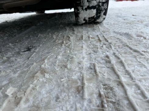 Used 2014 Mercedes-Benz E 350 E 350 4MATIC Sedan 4D w/ Premium 1 Package image 48