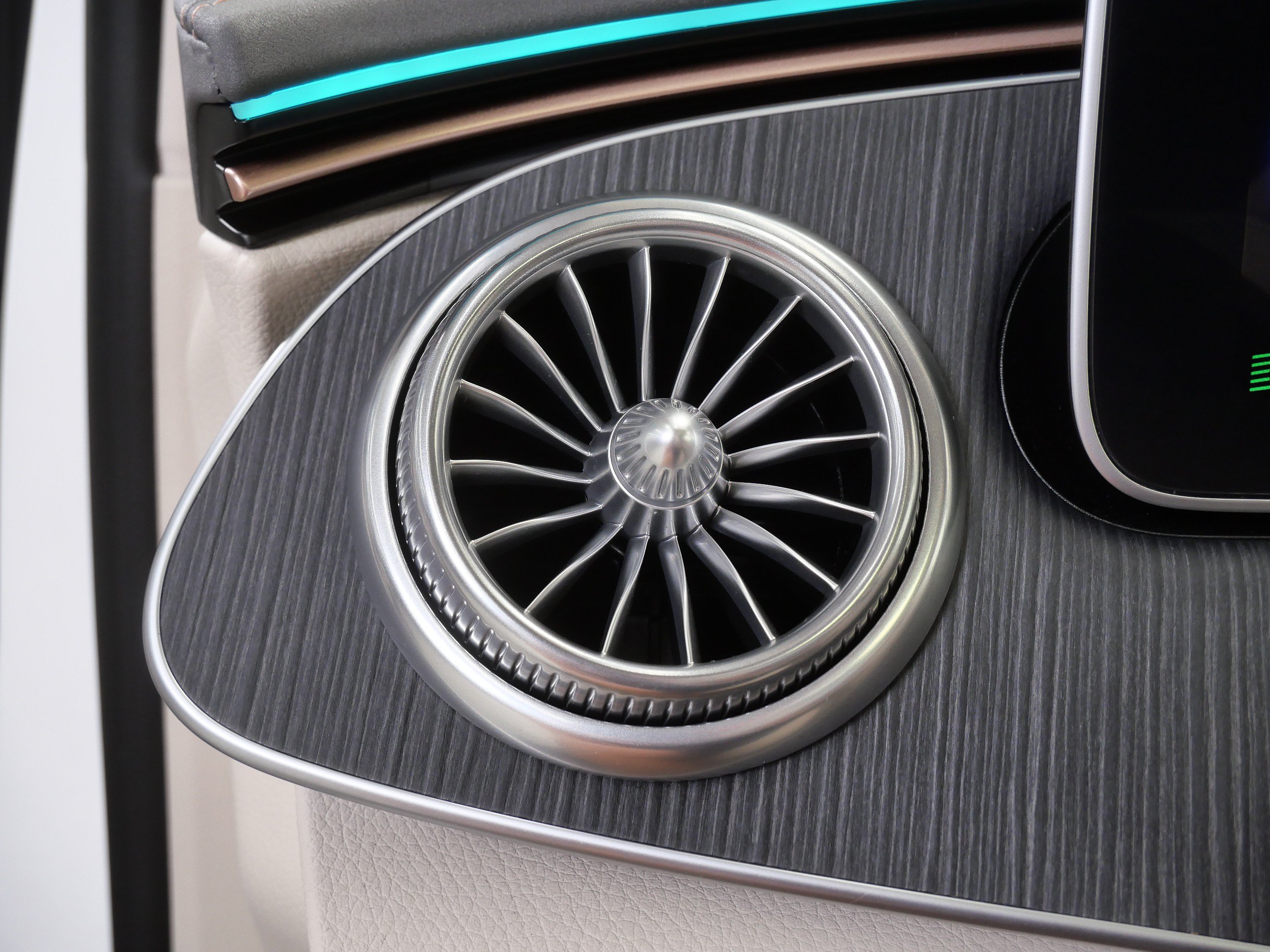 Certified 2023 Mercedes-Benz EQS 450+ 4MATIC SUV image 28