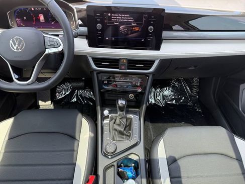 New 2025 Volkswagen Taos SEL image 11