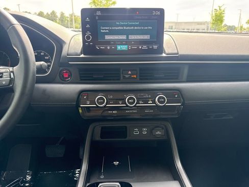 Certified 2025 Honda Pilot EX-L image 19