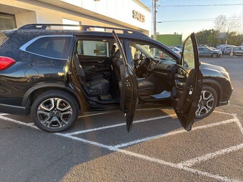 Used 2024 Subaru Ascent Limited w/ Technology Package image 17