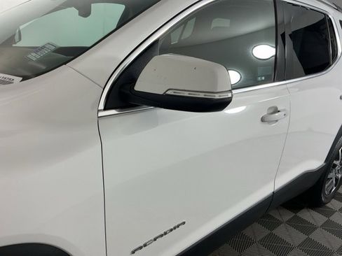 Used 2023 GMC Acadia SLT image 10