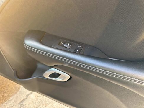 Used 2023 Dodge Challenger SXT image 23