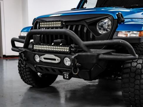 Used 2020 Jeep Wrangler Unlimited Sahara AWD/4WD image 51