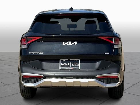 Used 2023 Kia Sportage LX image 5