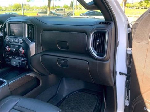 Used 2021 GMC Sierra 2500 Denali w/ Denali Ultimate Package AWD/4WD image 16