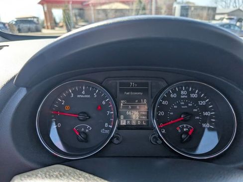 Used 2011 Nissan Rogue S image 11