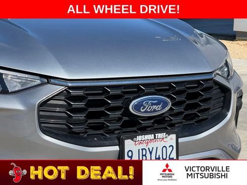 Used 2023 Ford Escape ST-Line AWD/4WD image 7