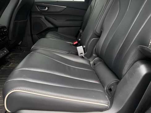Used 2024 Acura MDX SH-AWD w/ Advance Package image 16
