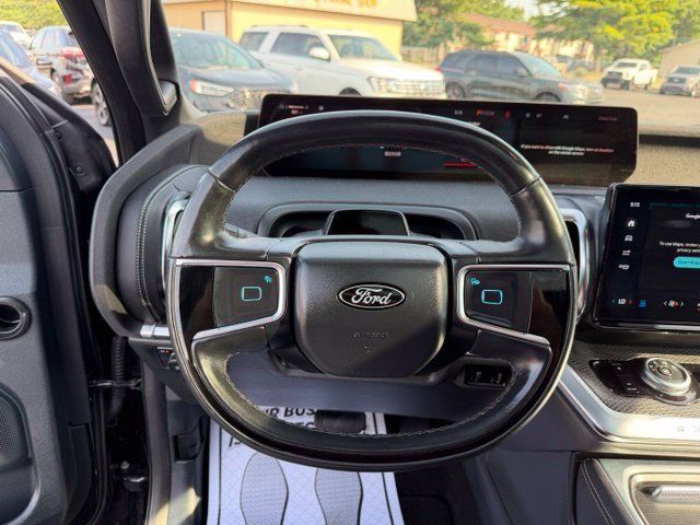 Used 2025 Ford Expedition Platinum w/ Stealth Performance Package AWD/4WD image 28