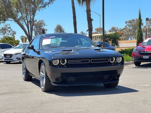 Used 2015 Dodge Challenger SXT w/ Super Sport Group (SS/T) RWD image 3