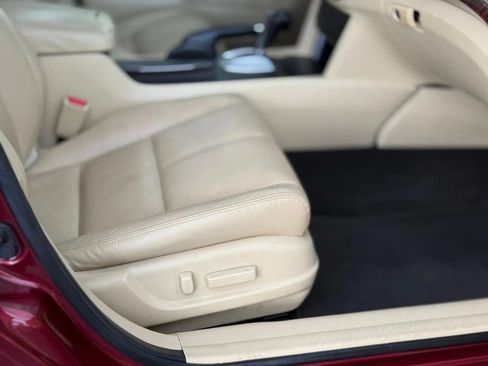 Used 2011 Honda Crosstour EX-L image 11