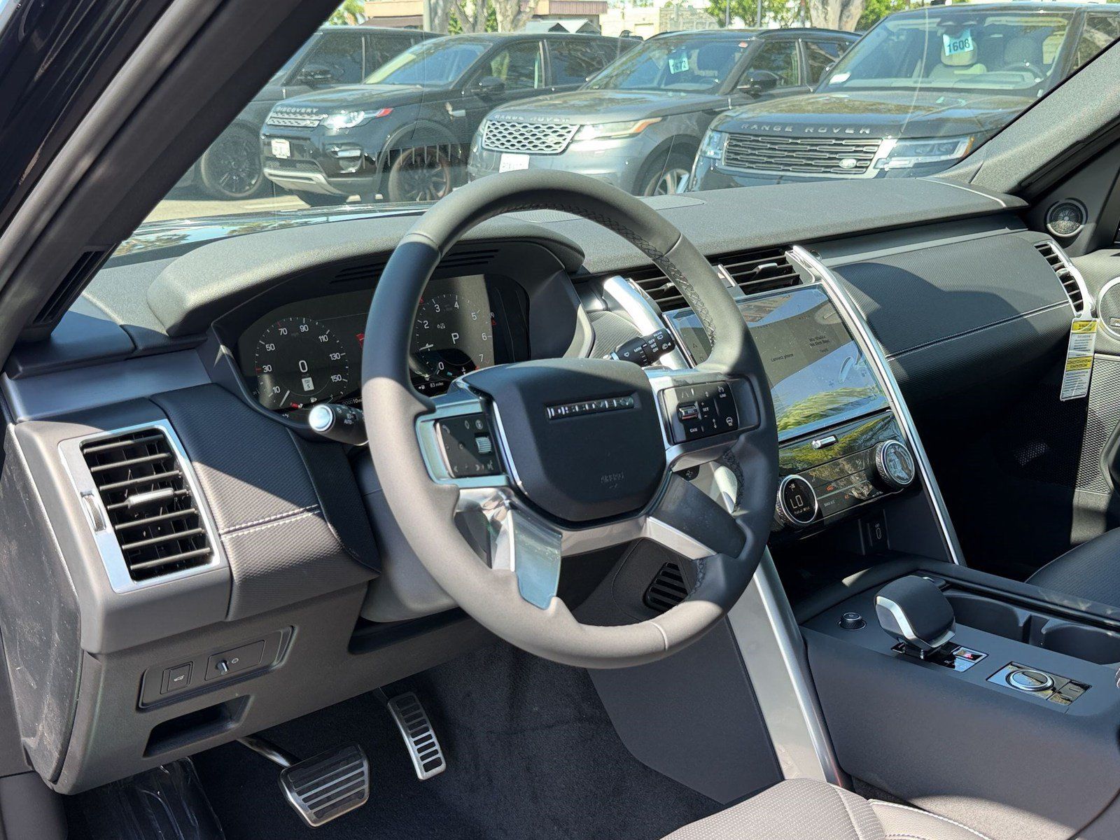 New 2026 Land Rover Discovery Dynamic SE AWD/4WD image 4