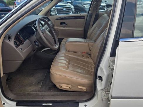 Used 1998 Lincoln Town Car Executive RWD image 11