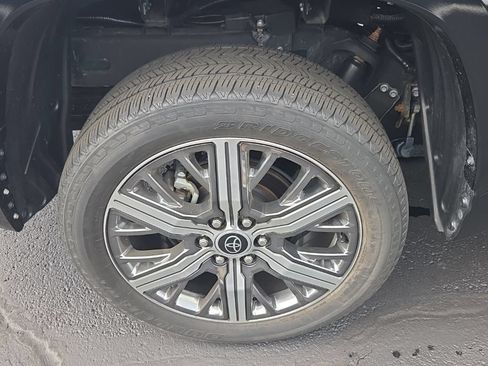 Used 2022 Toyota Tundra Capstone AWD/4WD image 11