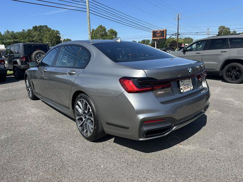 Used 2021 BMW 750i xDrive w/ Autobahn Package AWD/4WD image 7