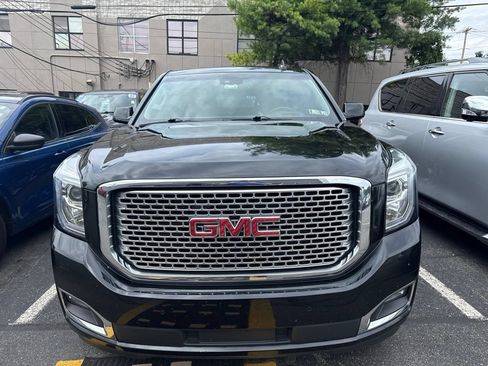 Used 2017 GMC Yukon Denali w/ Open Road Package AWD/4WD image 2