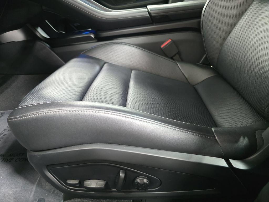 Used 2024 Porsche Taycan RWD image 23